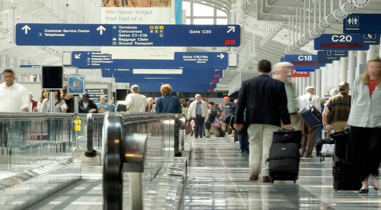 Hollanda Hükümeti, seyahat acentasının iflasından sonra yolculara geri ödemeyi reddettiği için 3 havayoluna para cezası verdi